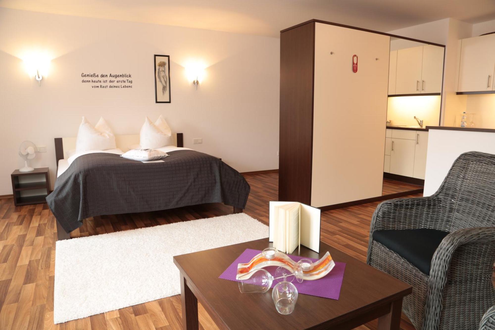 Hotel Am Marktplatz Gangkofen Quarto foto