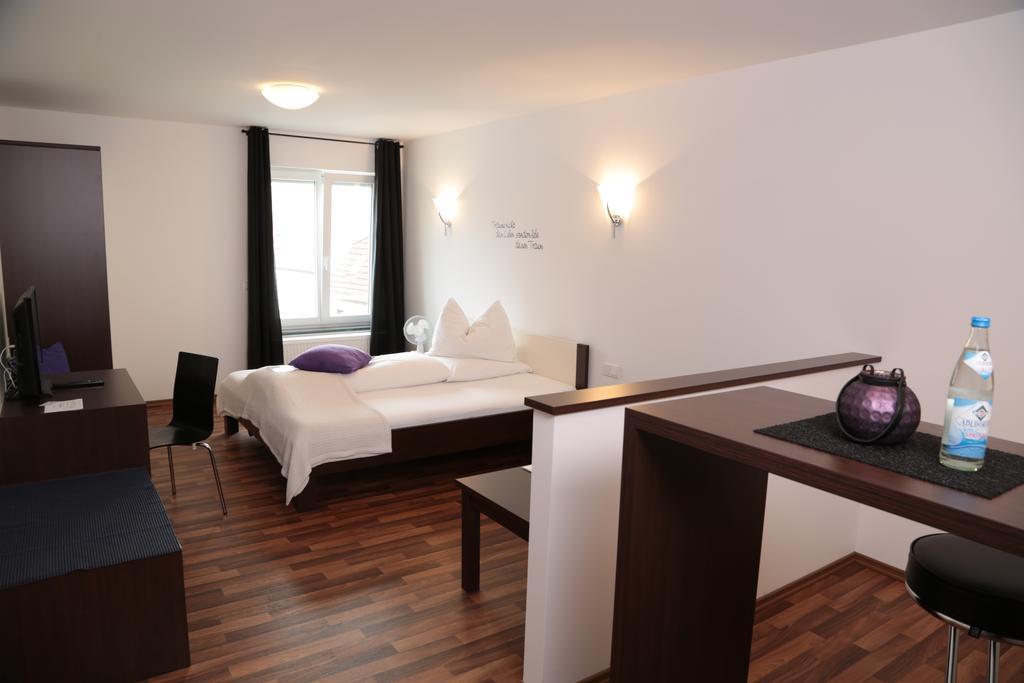 Hotel Am Marktplatz Gangkofen Quarto foto